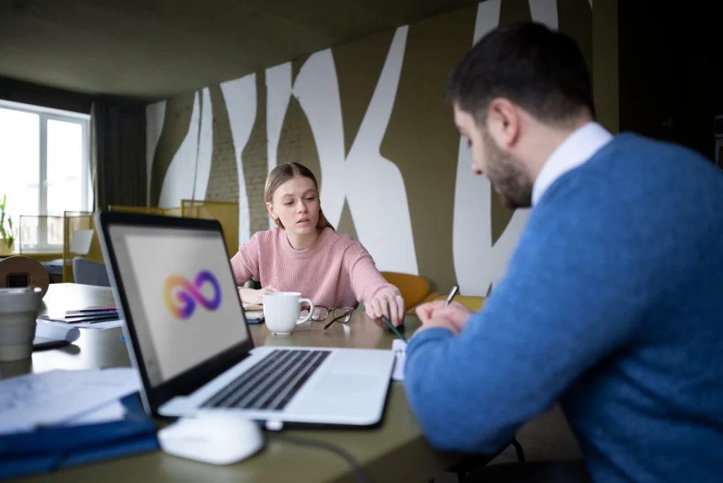 Software Development Agency d'embaucher une agence de développement logiciel locale au Canada